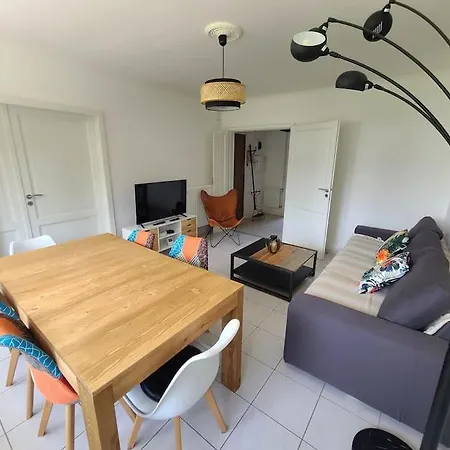 Appartamento L'escapade : Avec Climatisation Et Balcon *